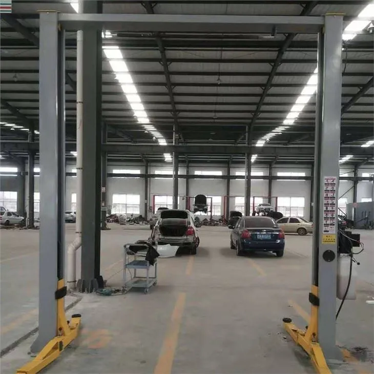 Dvostebrno dvigalo za avtomobile