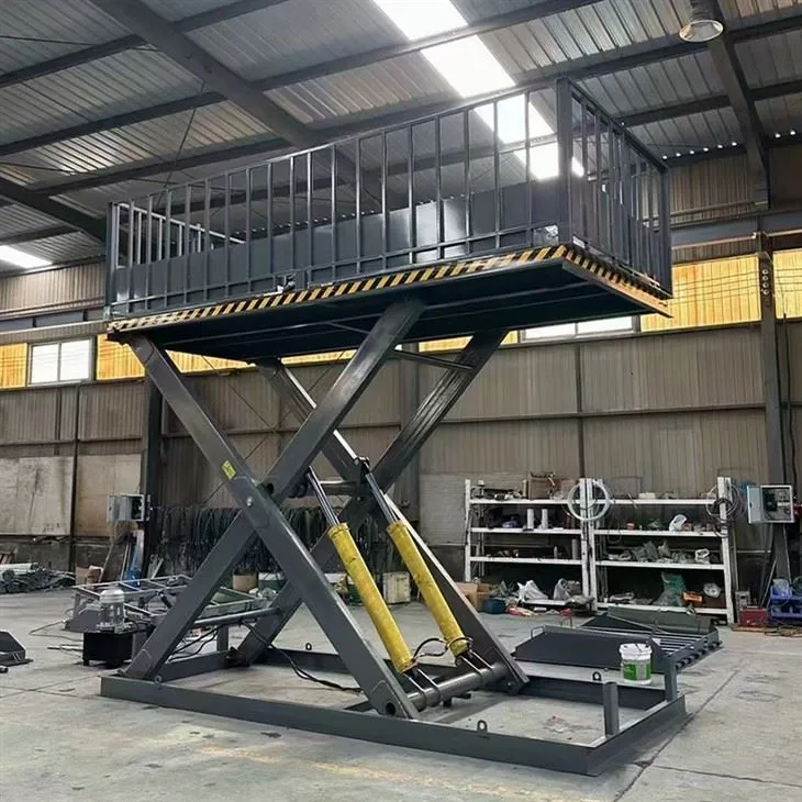 Vertikalno tovorno škarjasto dvigalo